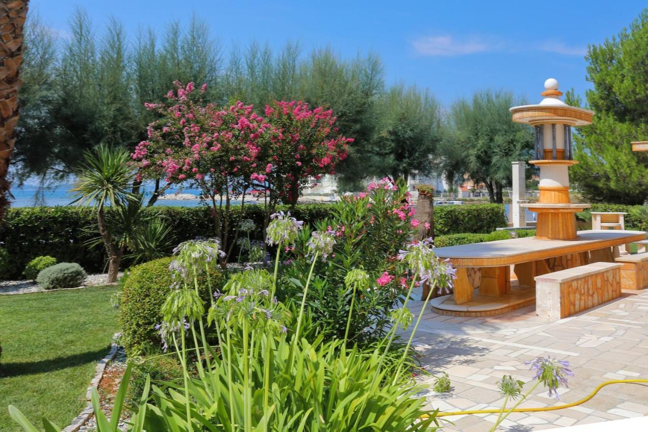 Villa Palma Sukosan Exterior photo
